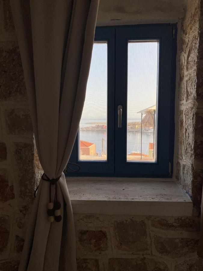 Marina Castellana Studios II Chalki Town Екстериор снимка