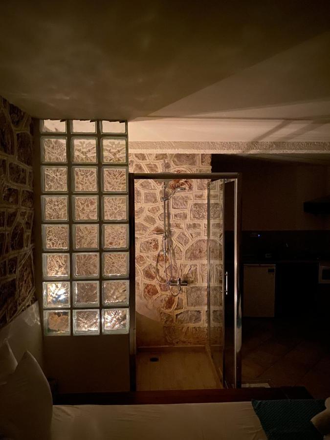 Marina Castellana Studios II Chalki Town Екстериор снимка
